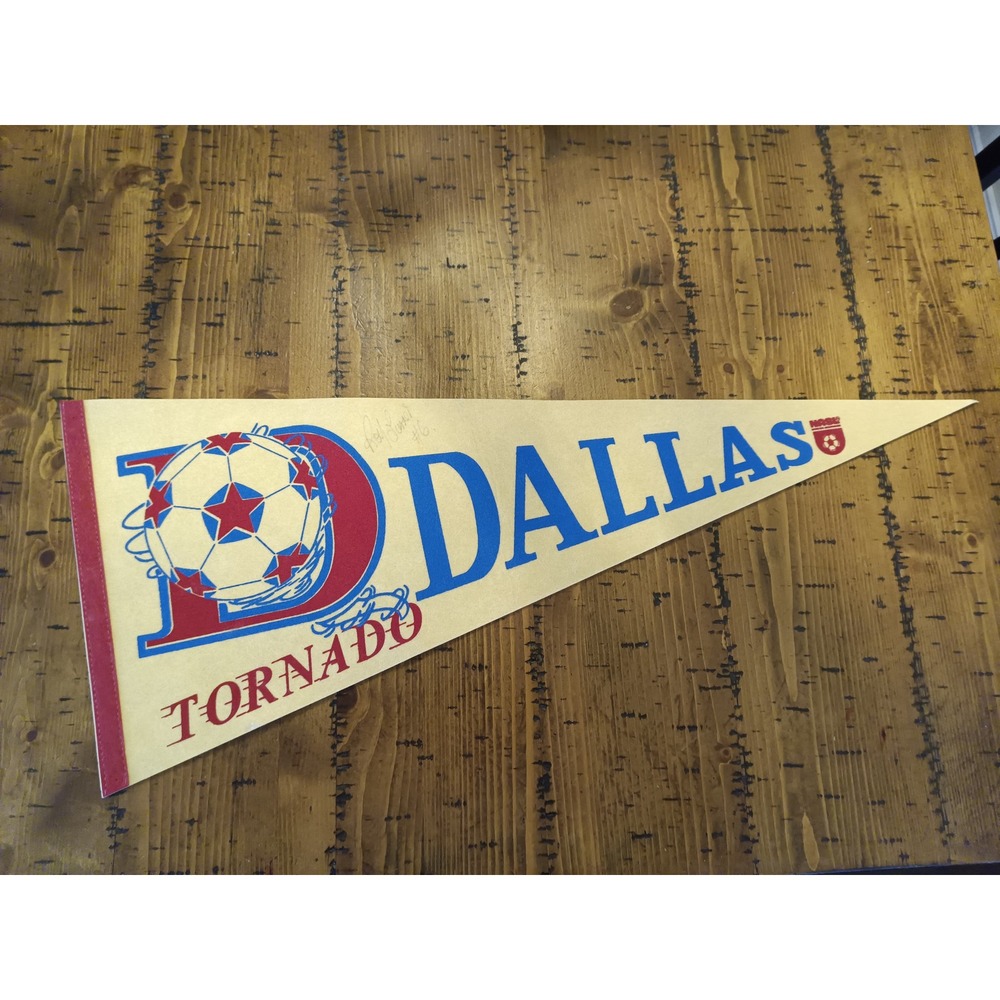 Vintage Dallas Tornado NASL Soccer Pennant Signed Neil Cohen 6 Blue Red Felt